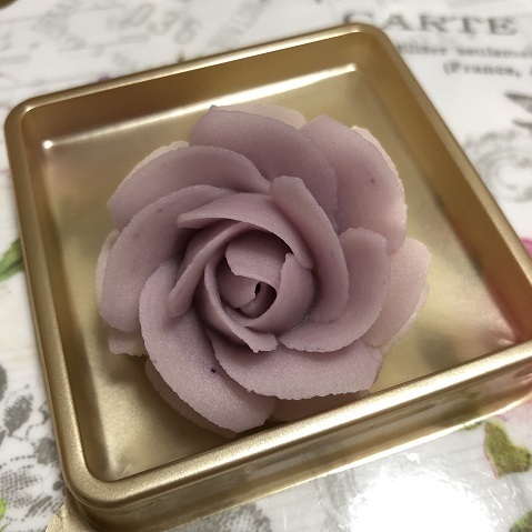 青い薔薇がいっぱい☆谷津バラ園: 銀細工
